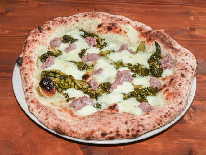 Divina Margherita Pizzeria - 4