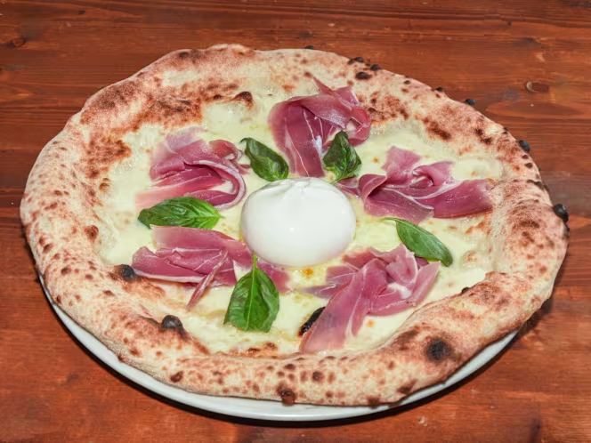 Divina Margherita Pizzeria - 3