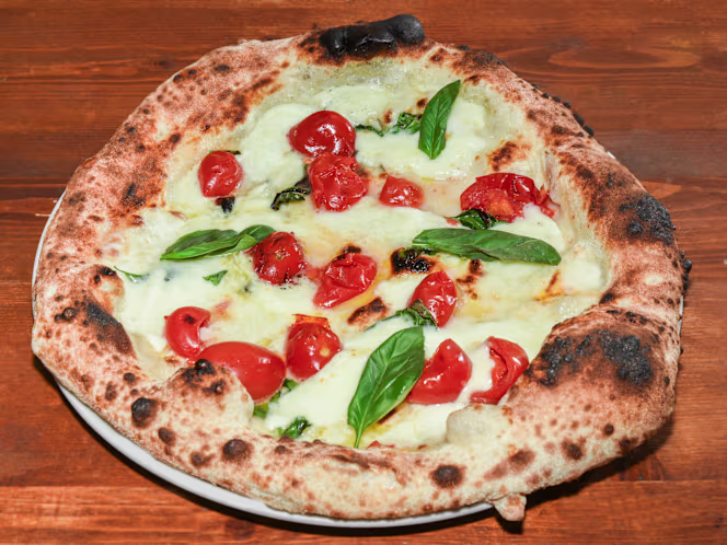 Divina Margherita Pizzeria - 2