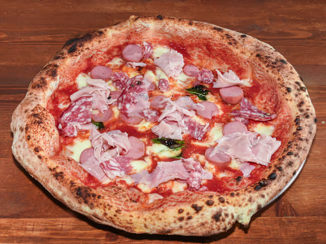 Divina Margherita Pizzeria - 7