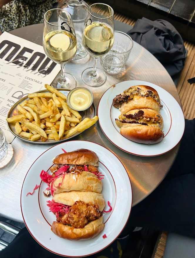 Bon Burger Bar Noord - 1