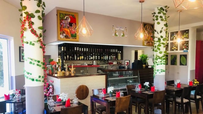 New Delhi Indian Tandoori Restaurant - 3