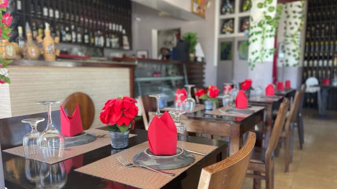 New Delhi Indian Tandoori Restaurant - 6