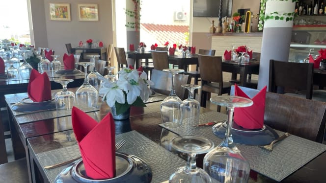 New Delhi Indian Tandoori Restaurant - 7