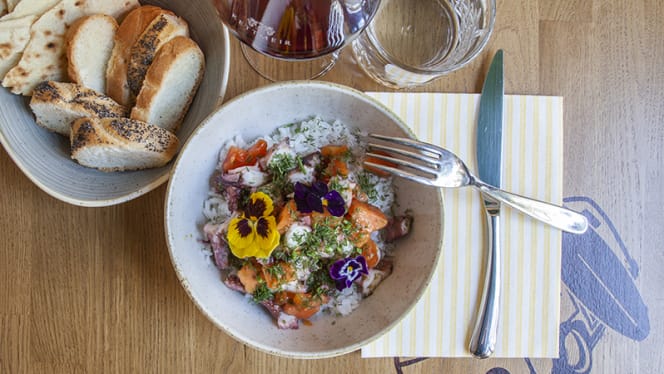 Maui Hawaiian Restaurant - 6