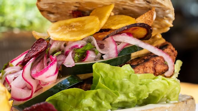 Oassis Natural Cooking - Jardinets de Gracia - 1