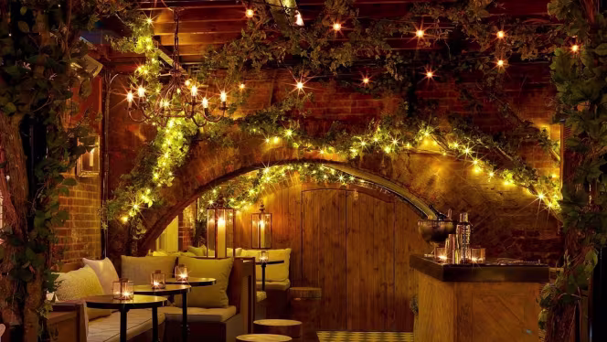 The Bloomsbury Club Bar - 4