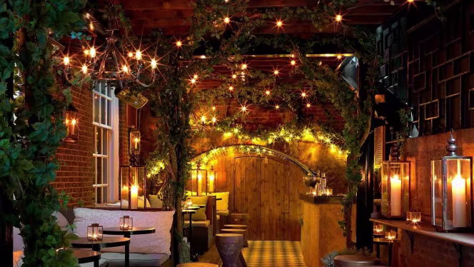 The Bloomsbury Club Bar - 6