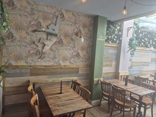 The Lazy Monkey Bar & Kitchen - 2