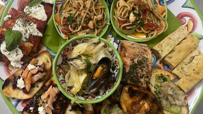 Amorelli Cocktail Bar, Fish&Food - 1