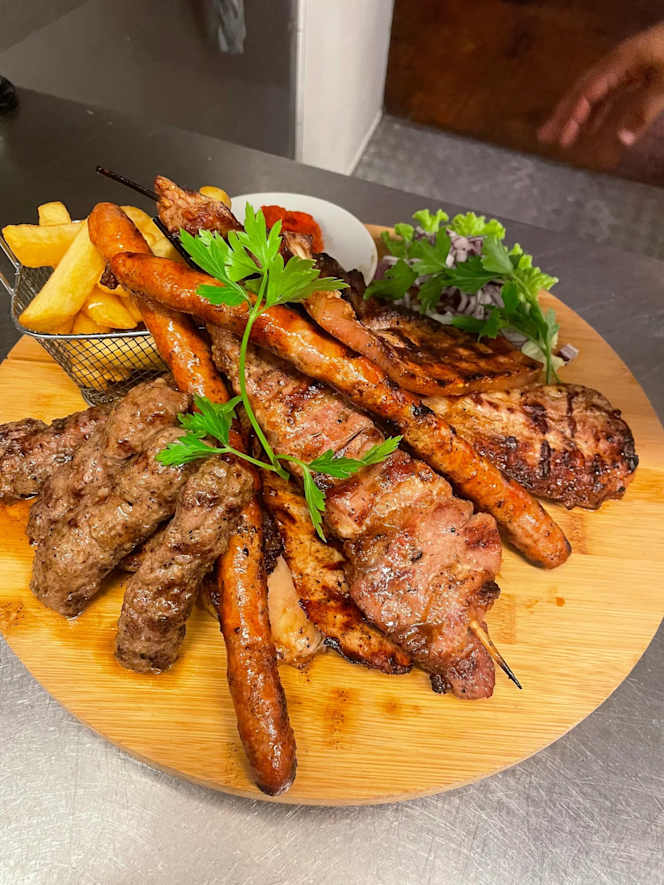 Zlatno Ćoše Grill Bar - 0