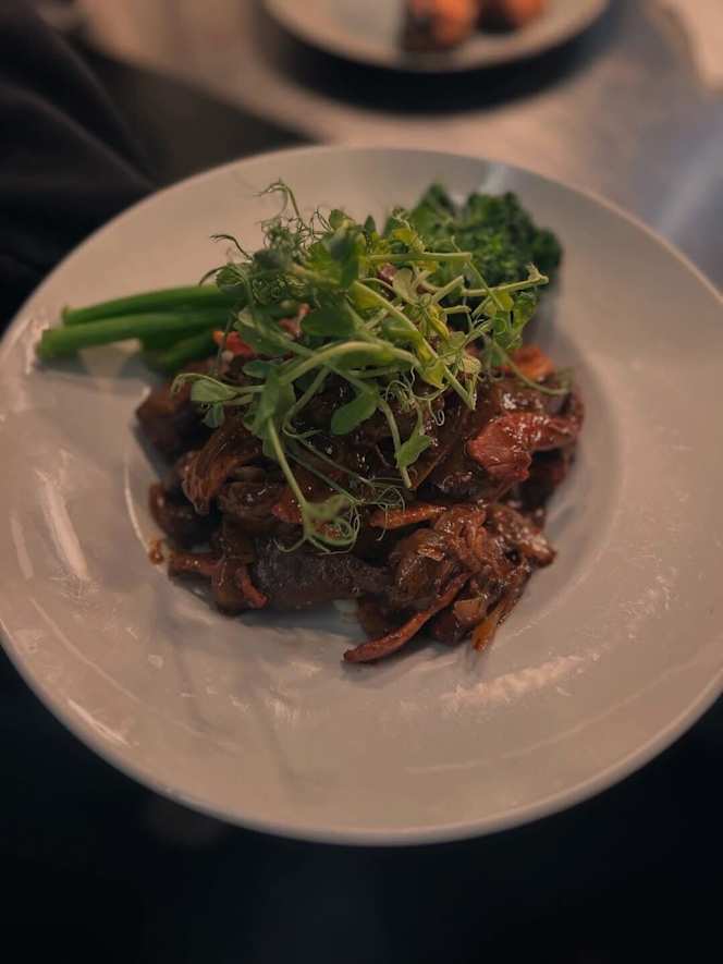 Royal Naval Reserve Restaurant - 7