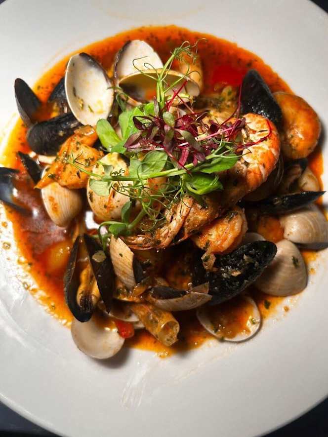 Royal Naval Reserve Restaurant - 6