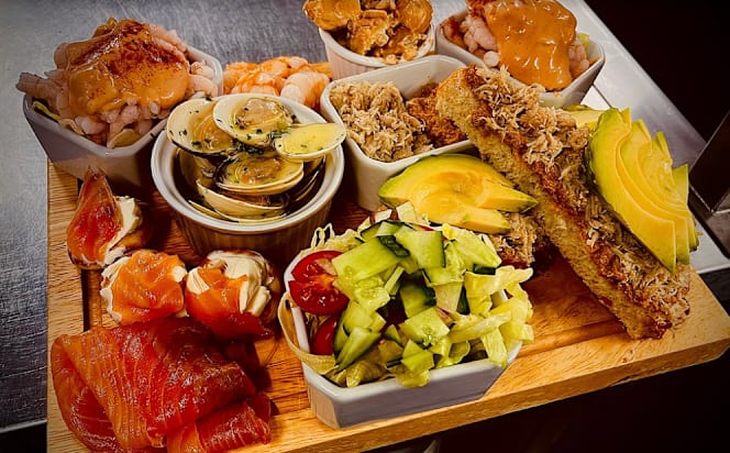 Royal Naval Reserve Restaurant - 8