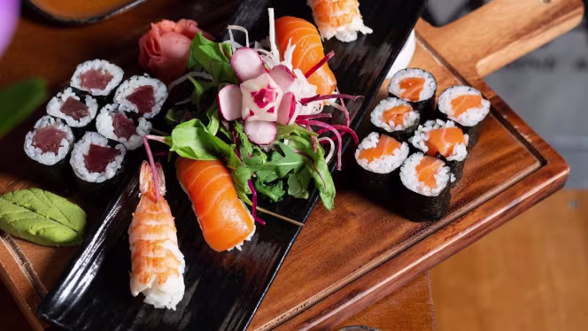 Miami Asia Cuisine & Sushi Bar - 9