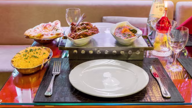 Surahi Schwabing - Indian Street Food & Restaurant - 0