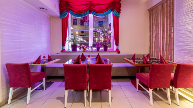 Surahi Schwabing - Indian Street Food & Restaurant - 1