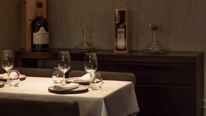 Lobby Business Restaurant - 6