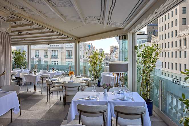 Picalagartos Sky Bar - Hotel NH Collection Gran Vía - Madrid - 7