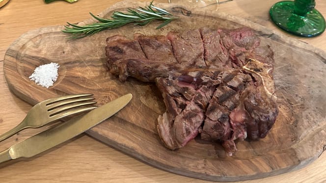 Avenida Restaurant & Bar - 1