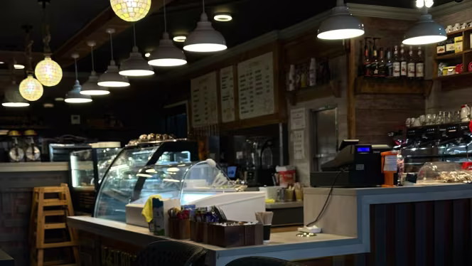 D&D Hill Cafe - Dagenham - 4