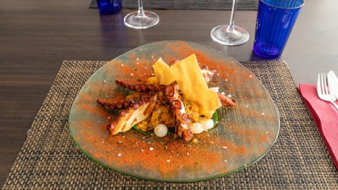 Restaurant El Campanu Centro Asturiano de Ginebra - 9