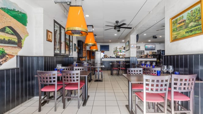 Restaurant El Campanu Centro Asturiano de Ginebra - 5