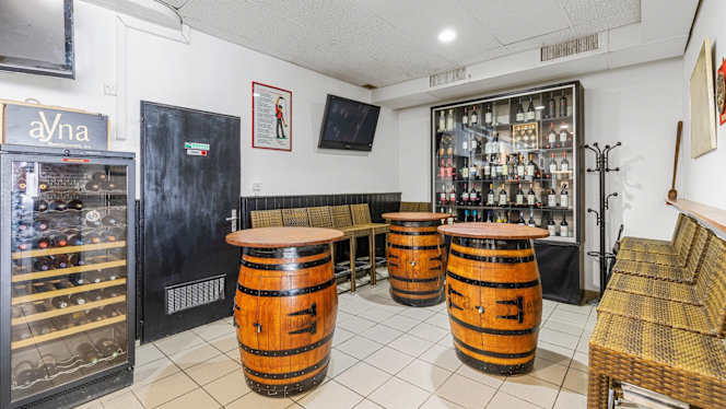 Restaurant El Campanu Centro Asturiano de Ginebra - 2