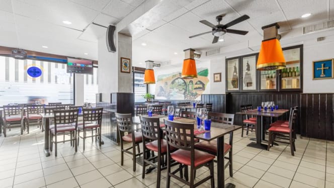 Restaurant El Campanu Centro Asturiano de Ginebra - 7