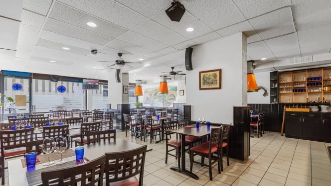 Restaurant El Campanu Centro Asturiano de Ginebra - 3