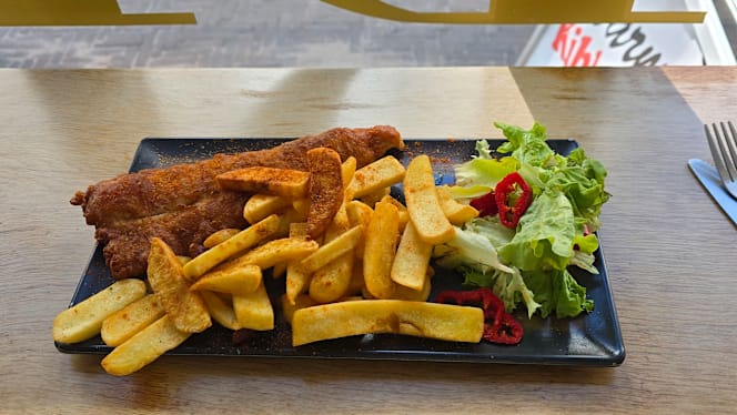 DENA'S Persian Fusion Restaurant - 5