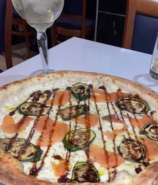 Vicino Cucina Italiana Pizzeria - 1