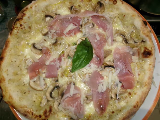 Vicino Cucina Italiana Pizzeria - 4