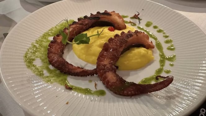 Beccafico Guna Restaurant - 8