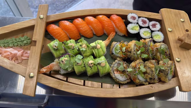 Hills Thai & Kitchen - 6