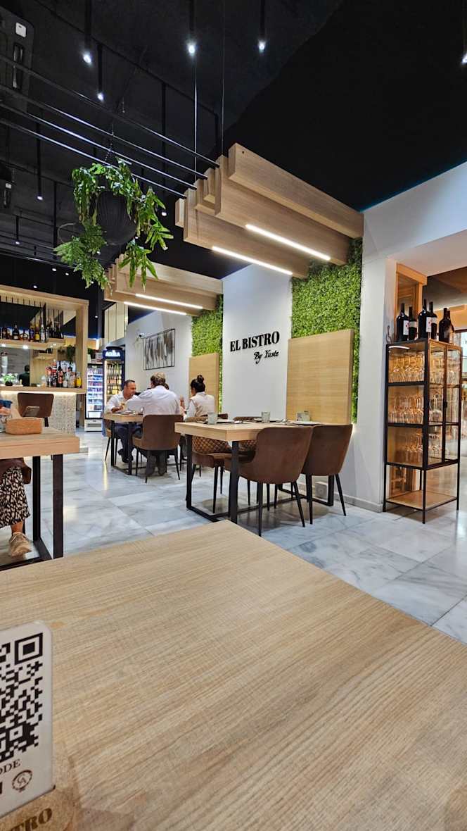 El Bistro by Yuste - 9