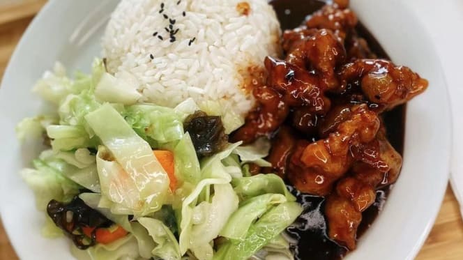 Hachi の Kare-ya! - Arco do Cego - 2