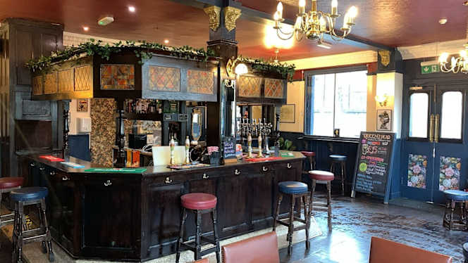 The Queens Grill - 4