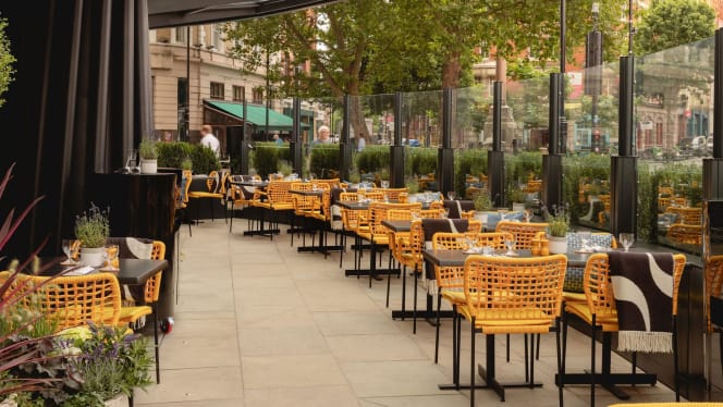 The Brush East London Grande Café - 9