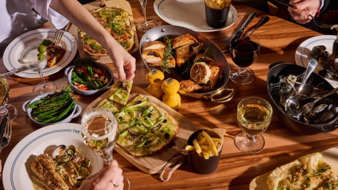 The Brush East London Grande Café - 7