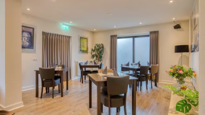 Toby's Steakhouse - 6