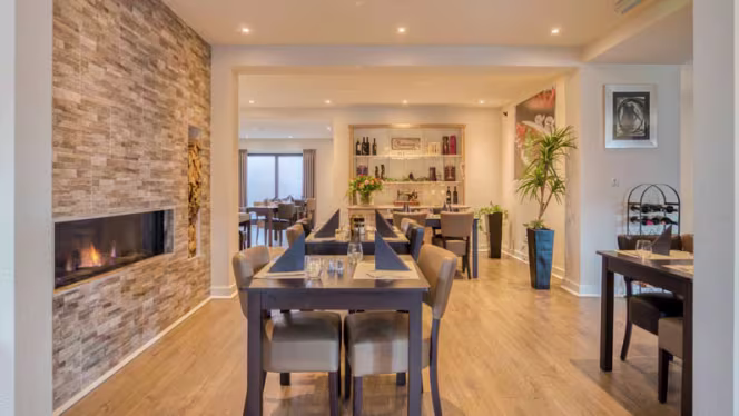 Toby's Steakhouse - 8