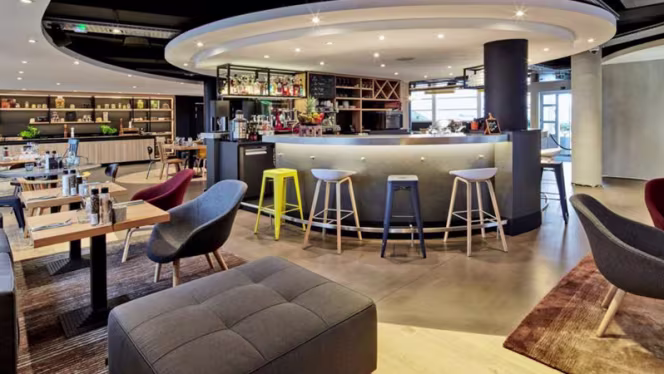 Campanile Le Bourget Airport - 2