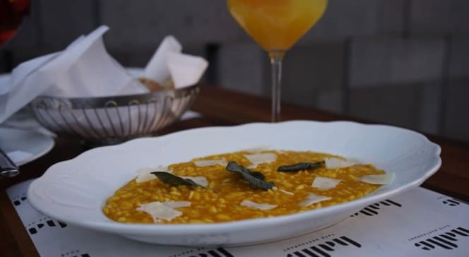 HALLE Café Restaurant - 3