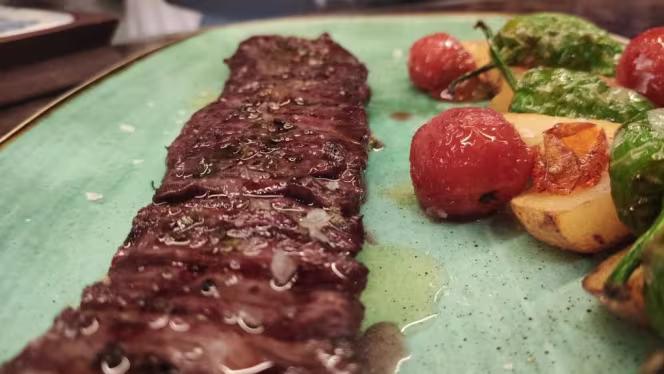 Carbón Carbón Grill & Drinks - 4