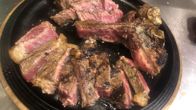 Touchè Beefstrò and Cocktails Lab - 4