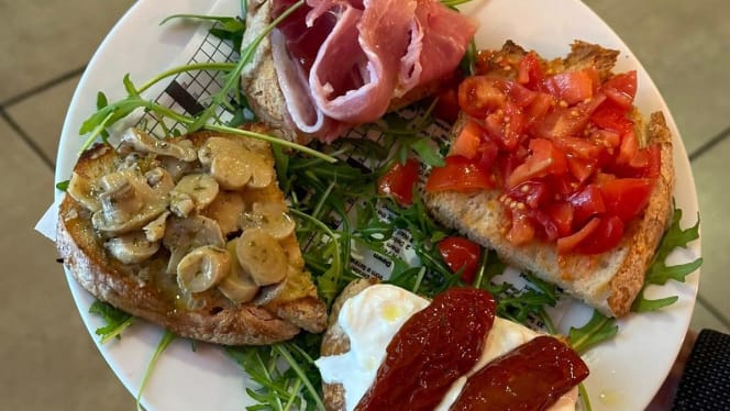 SPATEN LOUNGE RESTAURANT SINCE 1962 - 1