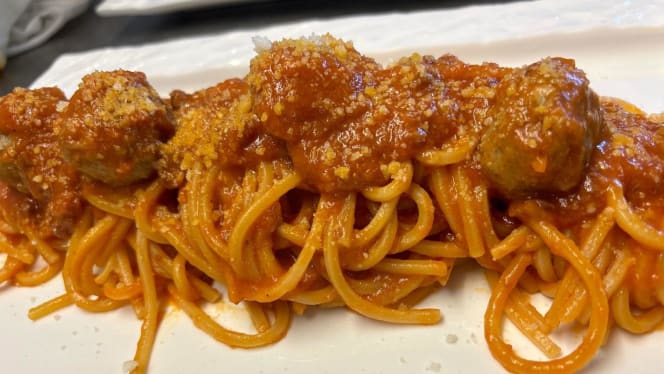 SPATEN LOUNGE RESTAURANT SINCE 1962 - 4