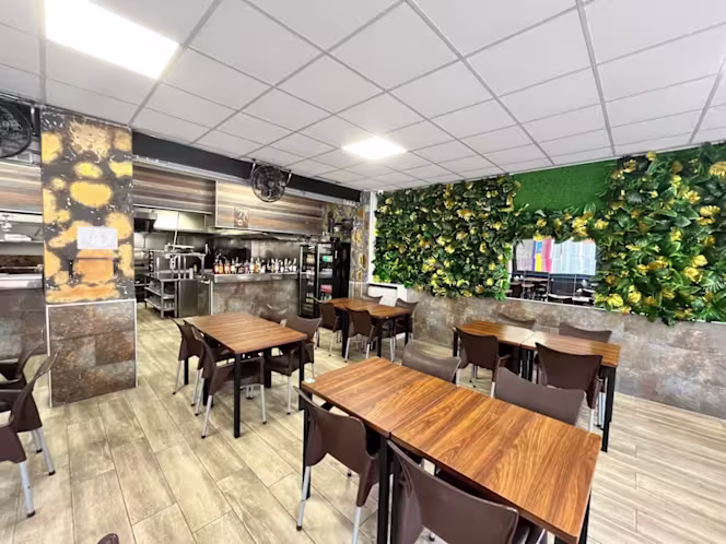 D21 Café and Bar - 9