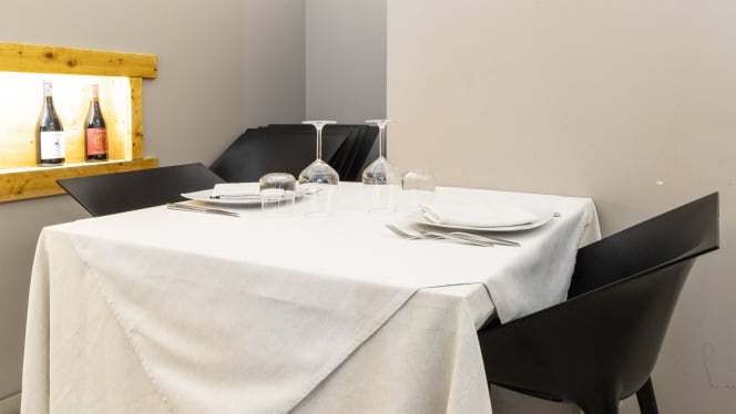 Sikulo Restaurant - 1